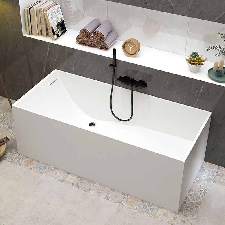 Solid Surface Bathtub vs Acrylic Bathtub: Key Differences and Best Choice for Your Bathroom
