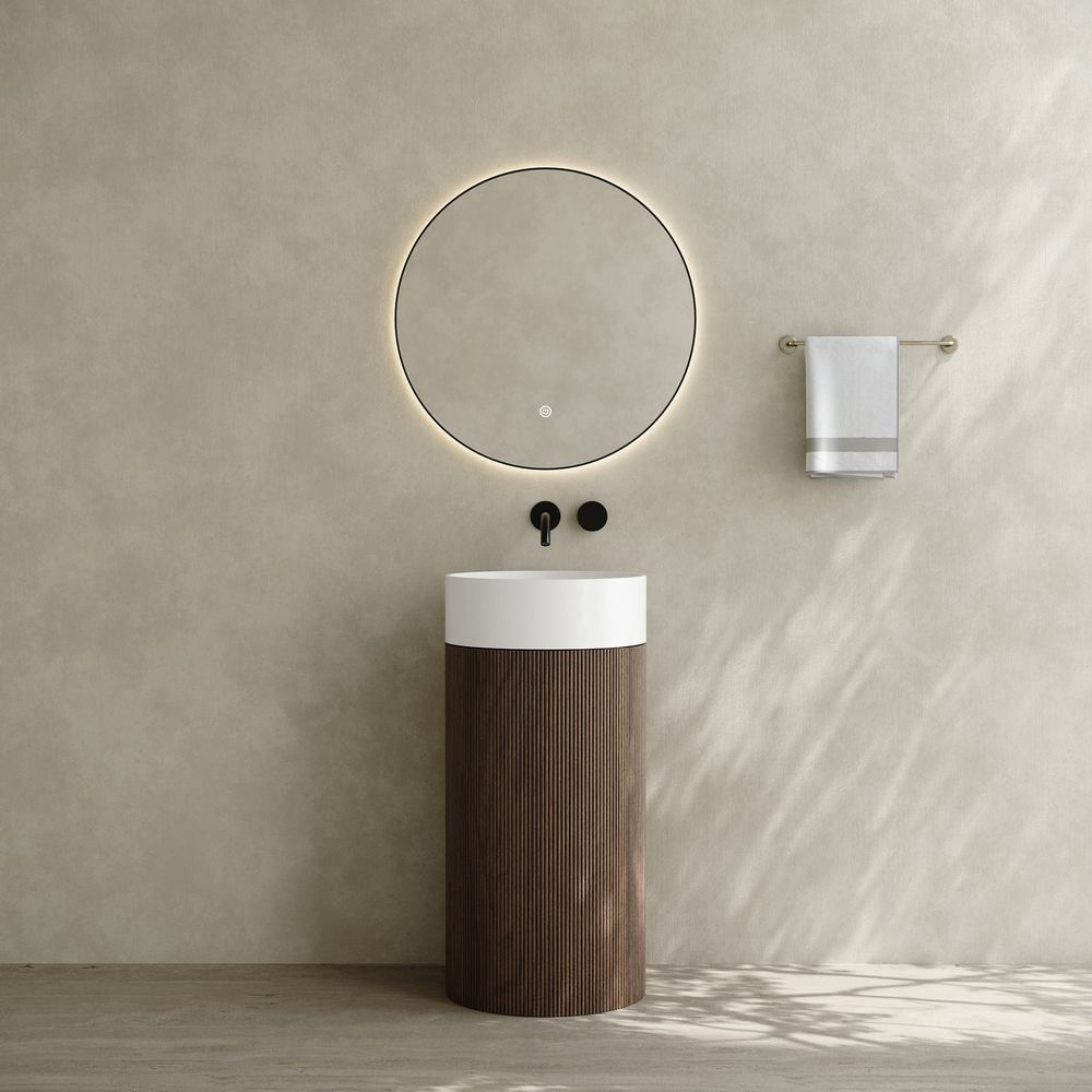 Luxury Bathroom Design with Solid Surface Pedestal Sink