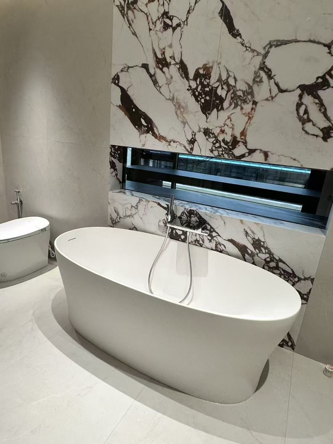 KT-8705 Modern Luxury Solid Surface Bathtub with Backrest