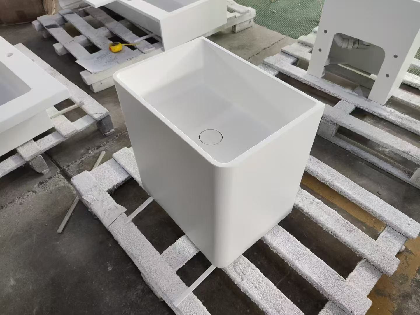Modern Minimalist Wall-Mounted Solid Surface Wash Basin