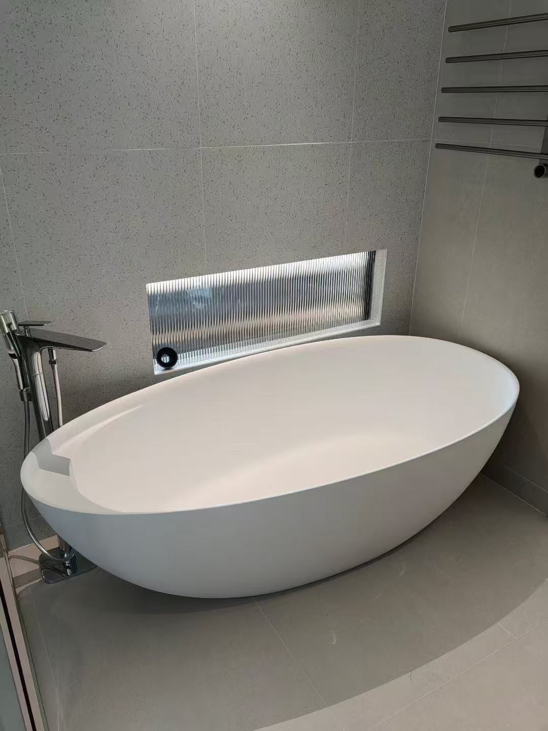 KT-8209 one-piece molded solid surface bathtub