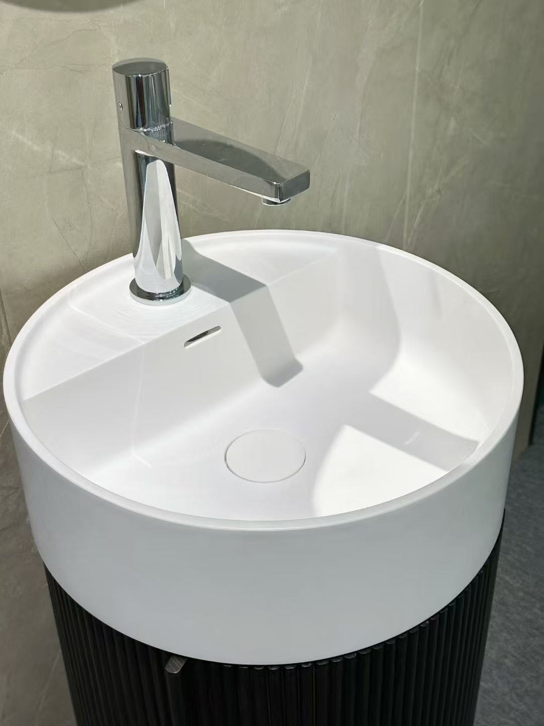 freestanding sink with storage 03.jpg