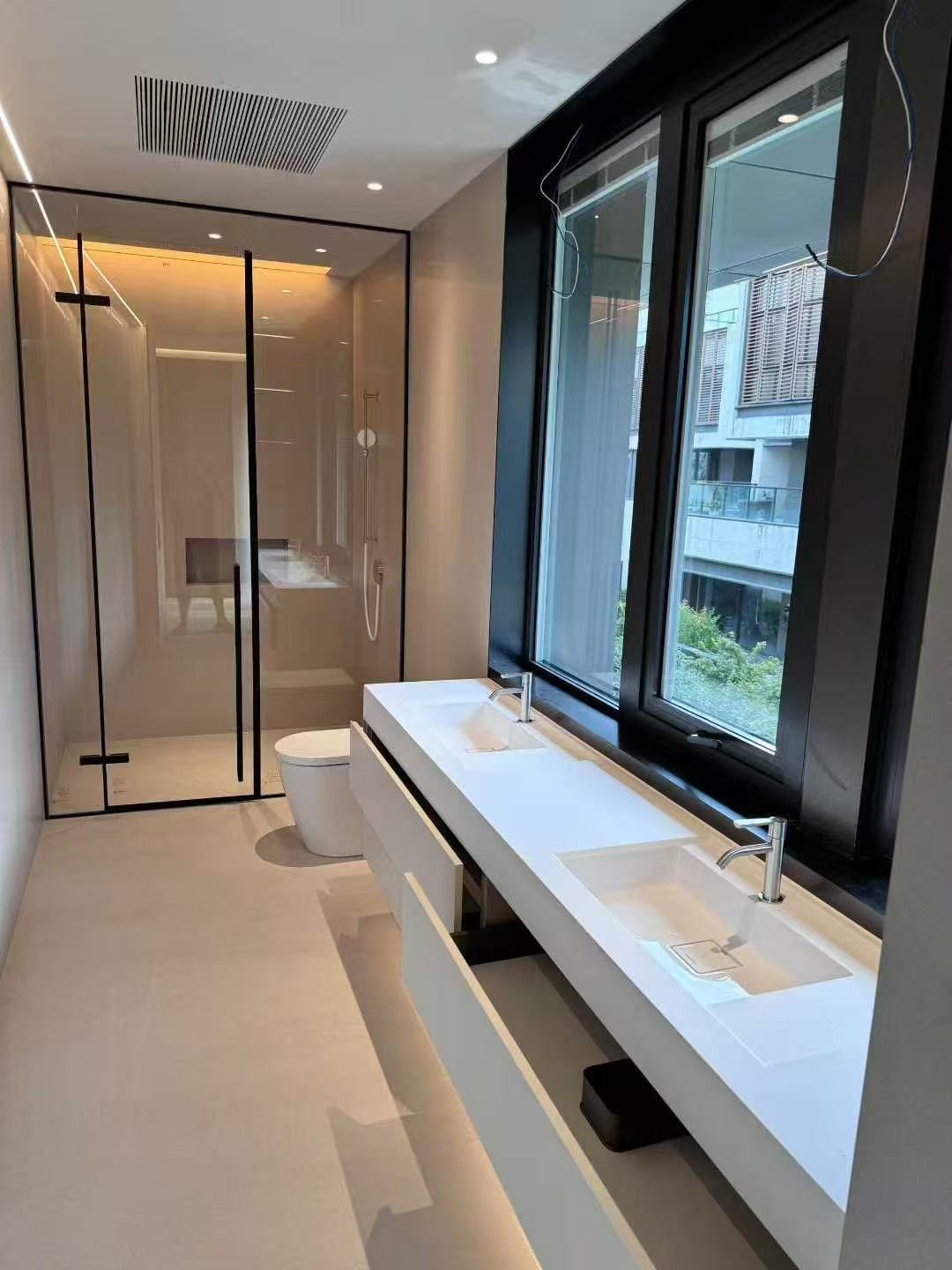 Solid surface integrated sink