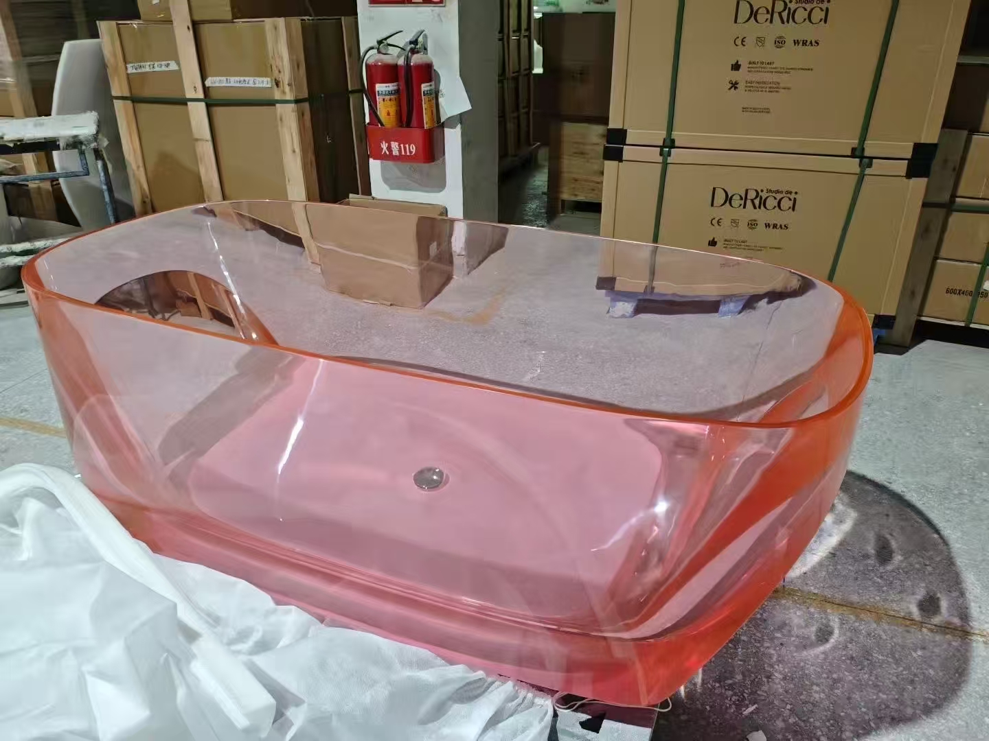 Multicolor Transparent Resin Freestanding Bathtub