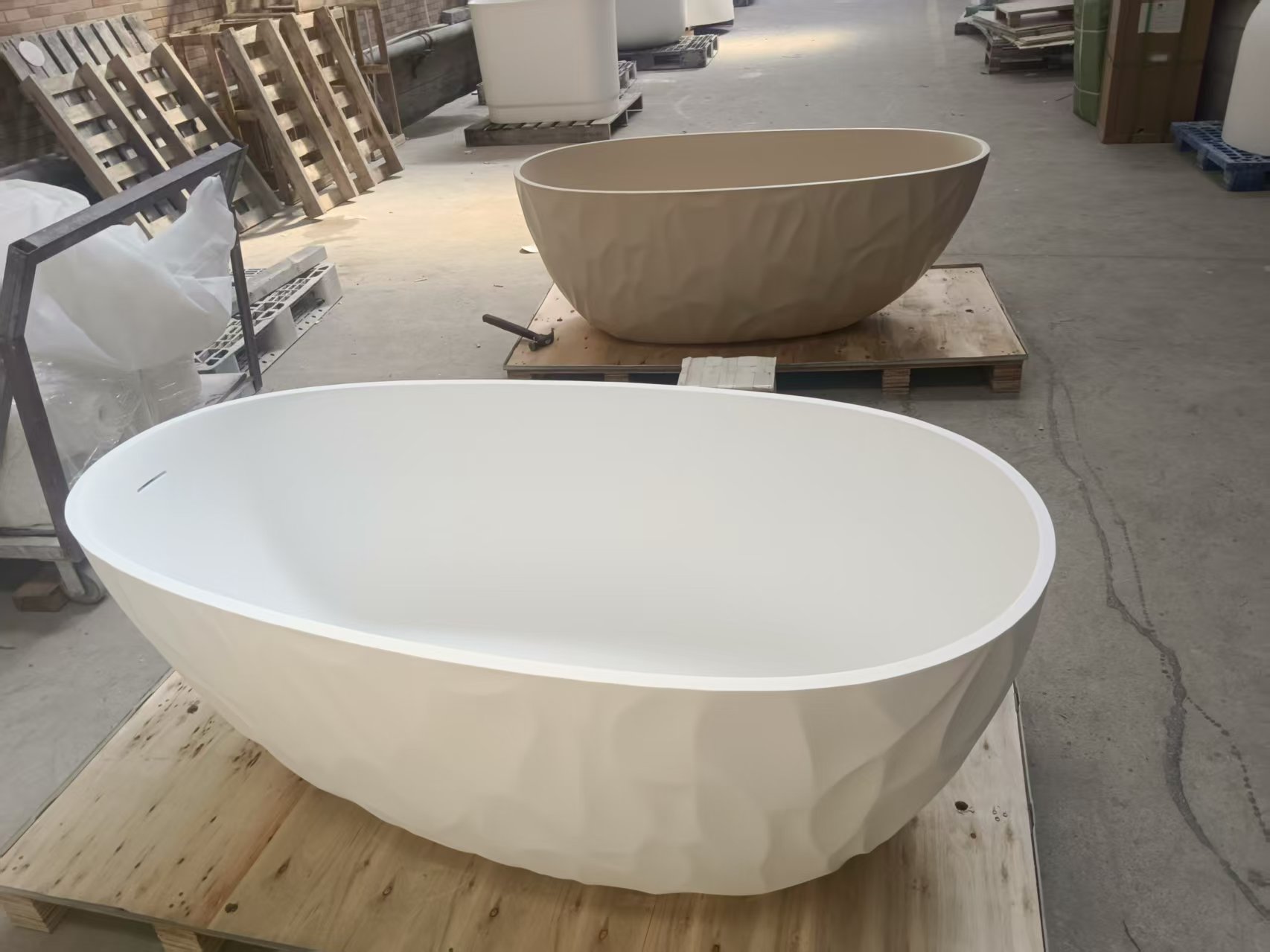 Art-Textured Solid Surface Oval Freestanding Bathtub