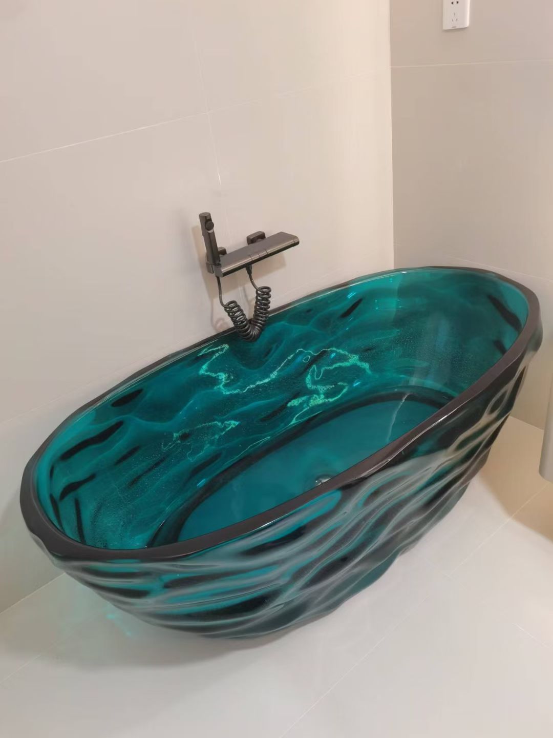 KT-8119 transparent resin bathtub, multicolor ripple freestanding bathtub