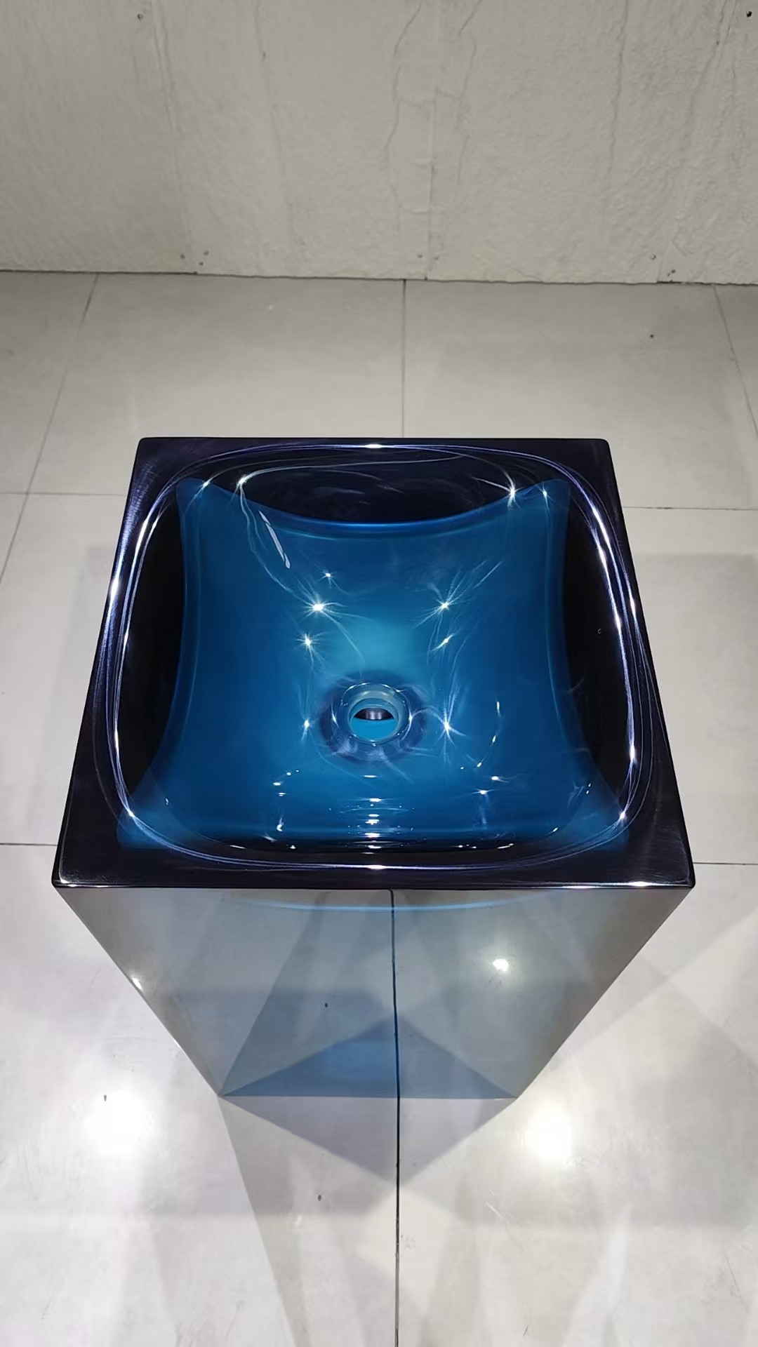 KT-3035 blue transparent resin freestanding washbasin